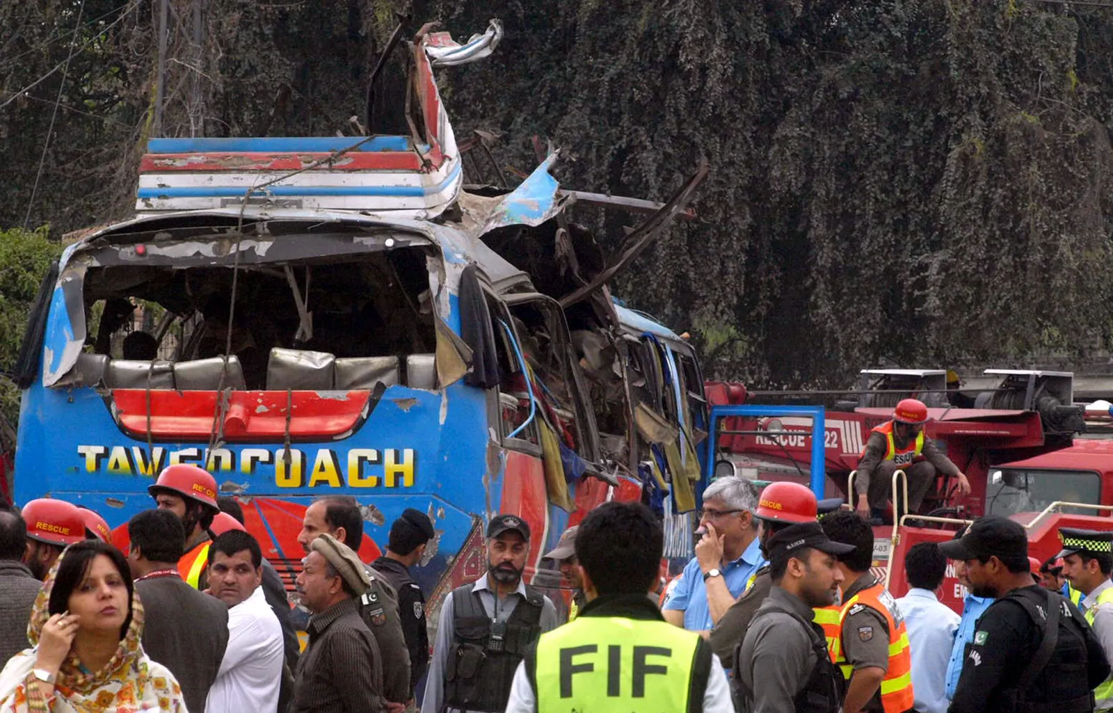 2016 Peshawar bus bombing